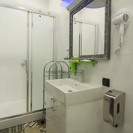 Wimbledon Garni Concept Bed & Breakfast 4*